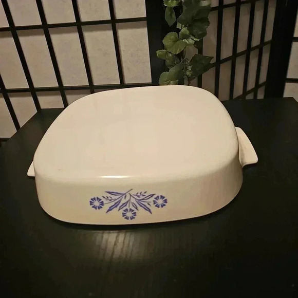 Corning Ware with blue flowers - Picture 2 of 3